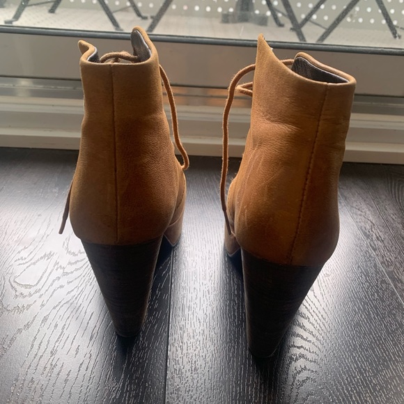 Steve Madden camel brown lace-up booties, in a 3 in. heel. - Picture 3 of 4
